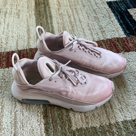 Nike Air Max 270 - Picture 2 of 6